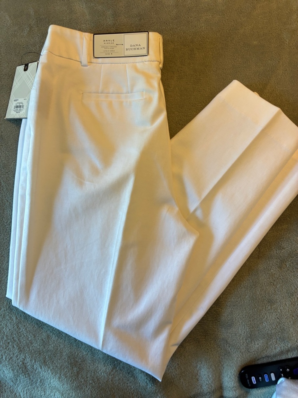 Dana Buchman White Ankle Midrise Tailored Pants